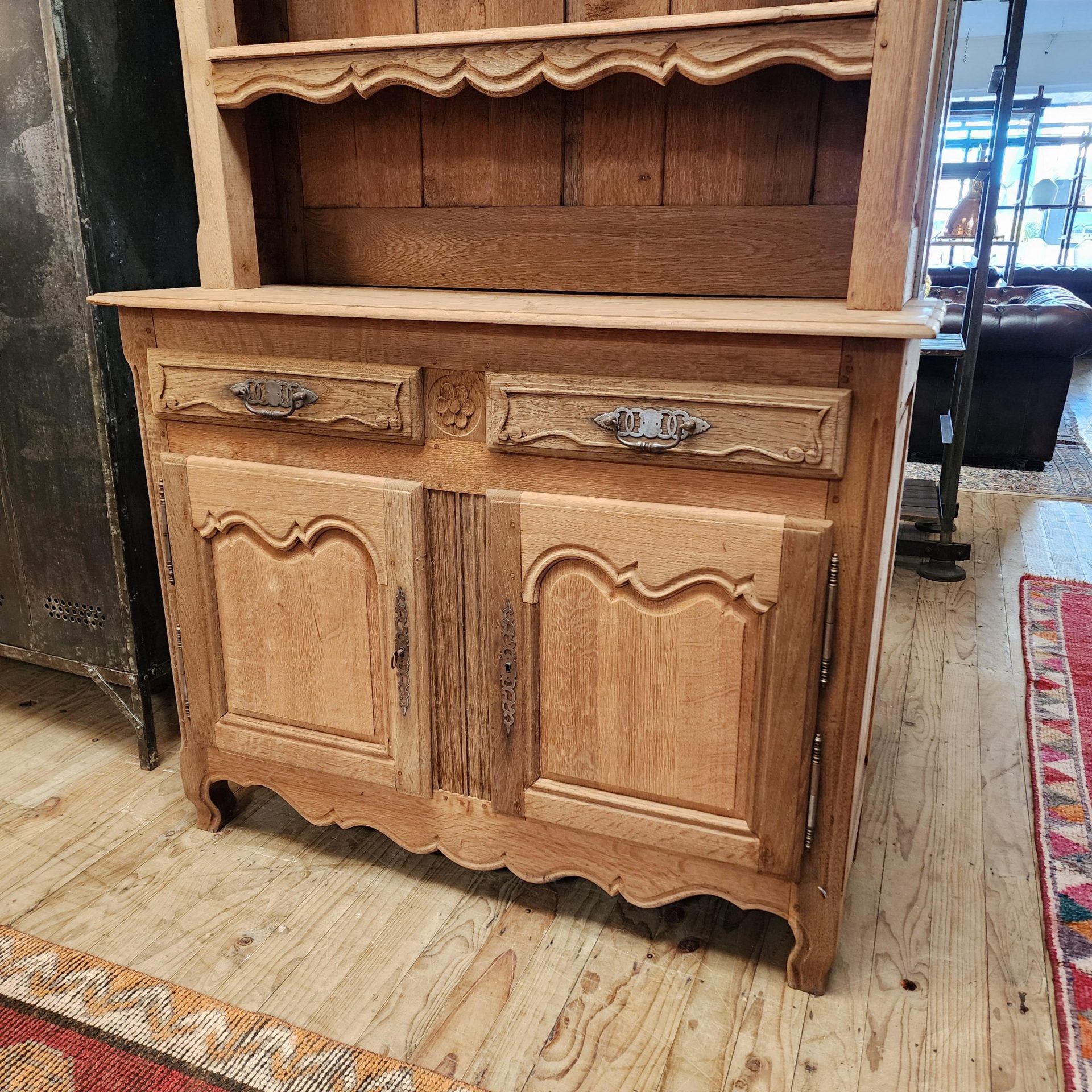hutch dresser2.new