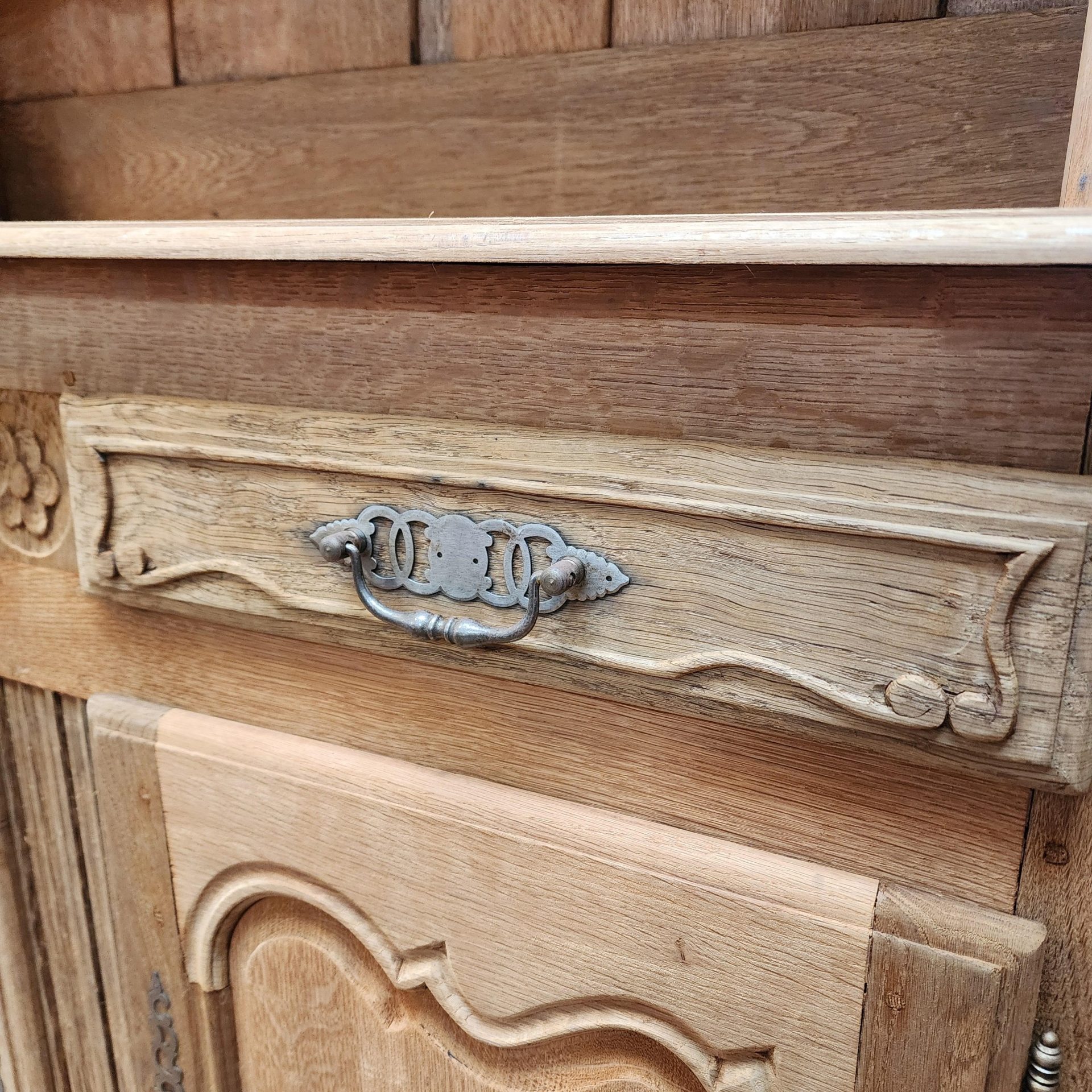 hutch dresser4.new