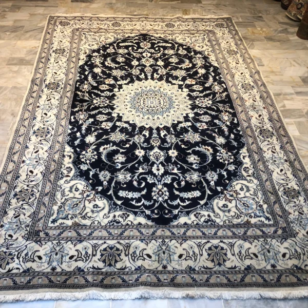 Rug 10
